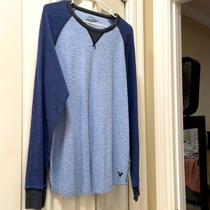 American Eagle heather blue long sleeve thermal.